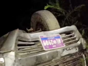 لوئر دیر میں باراتیوں کی گاڑی کھائی میں جاگری، 2 افراد جاں بحق، 8 زخمی