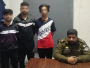 چوری کا الزام لگا کر دکانداروں کا شہری پر تشدد، برہنہ ویڈیو وائرل کردی