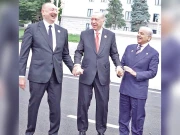 وزیراعظم کی ترکیہ، آذربائیجان کے صدور کیساتھ چہل قدمی