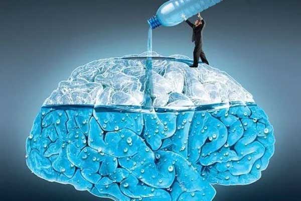 water-good-for-brain-1522696820.jpg (600Ã400)