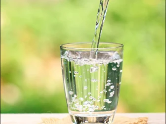 موسم سرما میں پانی کم پینے سے صحت کو لاحق خطرات؟