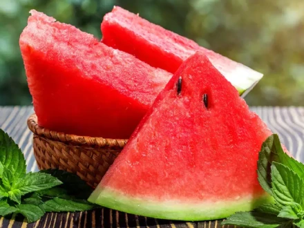 تربوز پر نمک چھڑکنا صرف روایت نہیں، اس کے پیچھے چھپی ہے دلچسپ سائنس