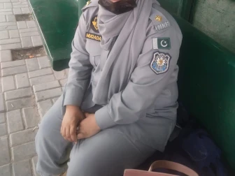 اسلام آباد؛ وی آئی پی رُوٹ سے جعلی خاتون ٹریفک پولیس اہل کار گرفتار