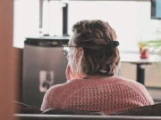 جعلی ڈگری پر 22 سال تک خود کو سائکاٹرسٹ ظاہر کرنے والی خاتون کو قید