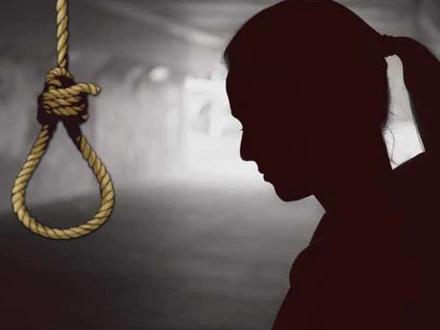  کراچی، جعفر طیار غازی ٹاؤن میں گھر سے نوجوان لڑکی کی پھندا لگی لاش برآمد