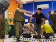 لاہور، وردی کا وقار داؤ پر، پولیس اہلکار یوٹیوبرز کے آلہ کار بن گئے