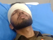 لاہور: گاڑی کی موٹرسائیکل کو ٹکر، دو پولیس اہلکار زخمی