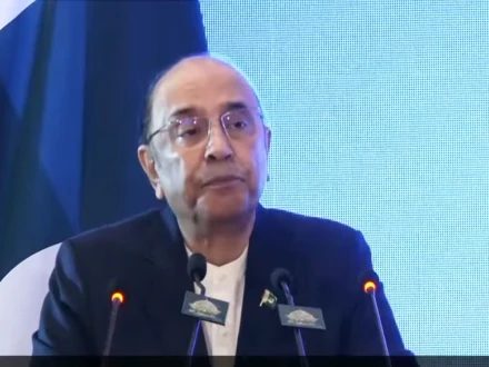 صدر پاکستان آصف علی زرداری لندن پہنچ گئے