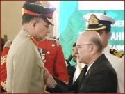 ملکی دفاع میں نمایاں کارکردگی پر فوجی افسران میں اعزازات کی تقسیم